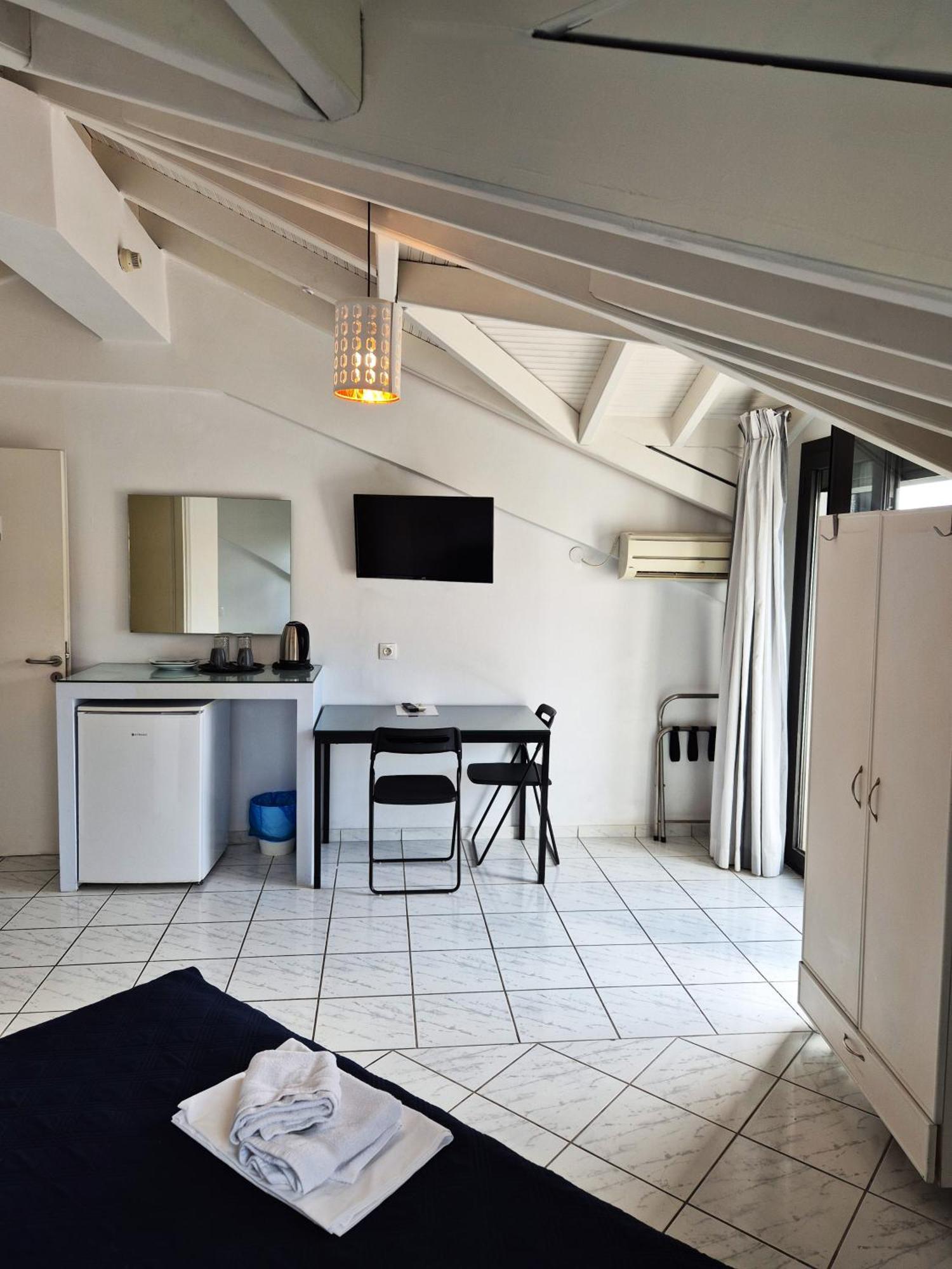 Natalie'S Hotel Skala  Ngoại thất bức ảnh